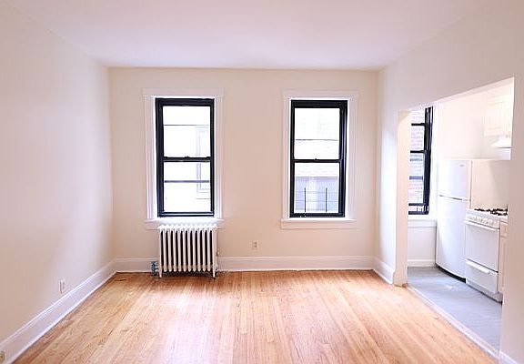 4th image of 132-70 Sanford Ave #6GG