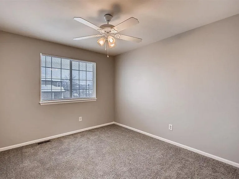 4555 Hunterwood Dr — Photo 5