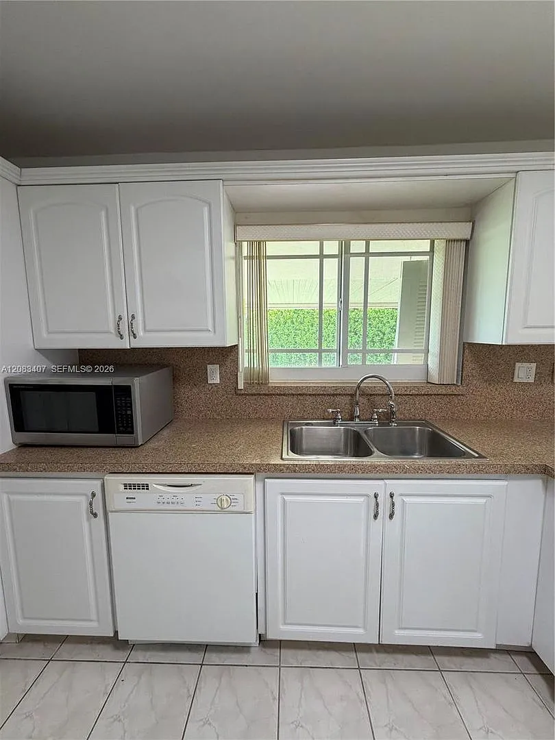 1731 SW 103rd Avenue, Miami, FL 33165 — Photo 3