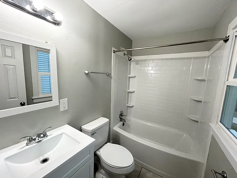 705 N 4th Ave #705 — Photo 5