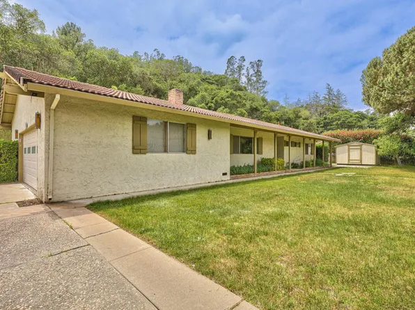 17195 Garlen Ln, Salinas, CA 93907
