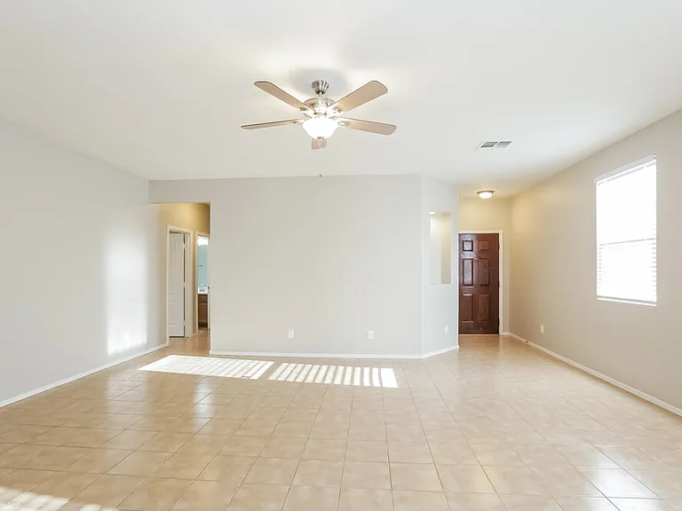 7333 W Saint Catherine Ave — Photo 5