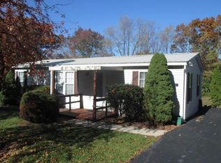 11 Marlin Dr #8, Stevens, PA 17578