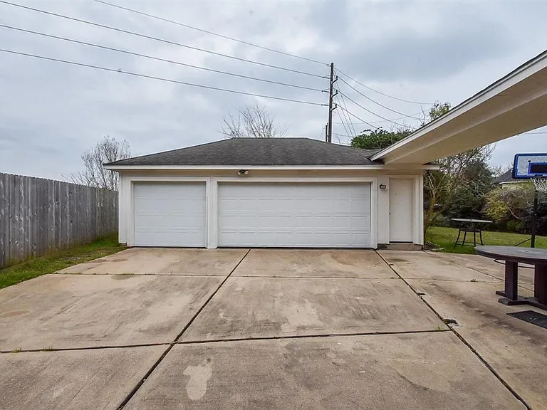 4526 Lakeside Meadow Dr — Photo 30