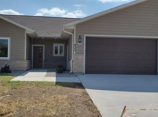 400 Louis Ln, Baraboo, WI 53913