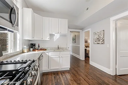 1315 W Eddy St #2 Photo 1