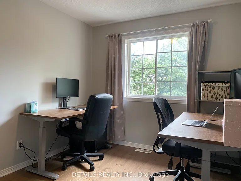 101 Milner Downs Cres — Photo 12
