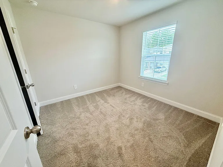 1816 Mahala Dr — Photo 17