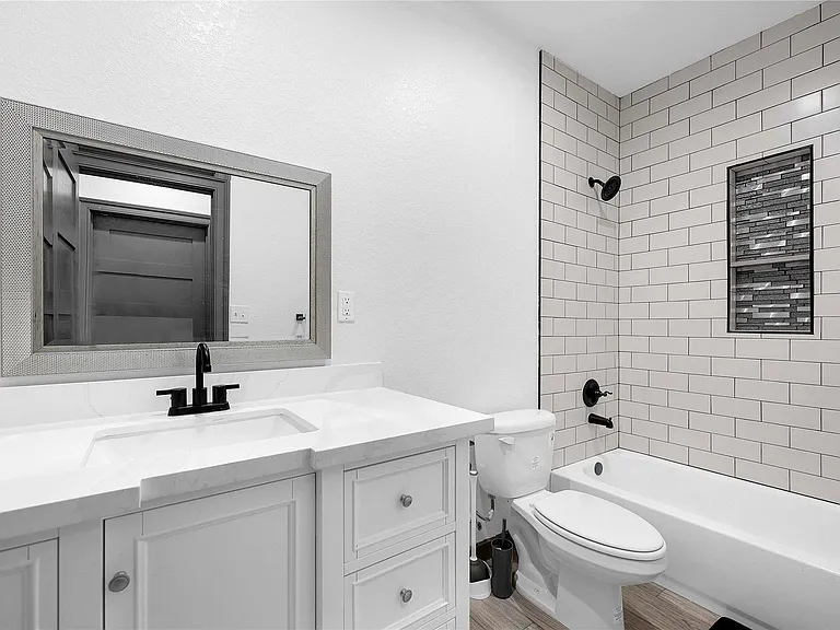 3625 Lydia St #B — Photo 11