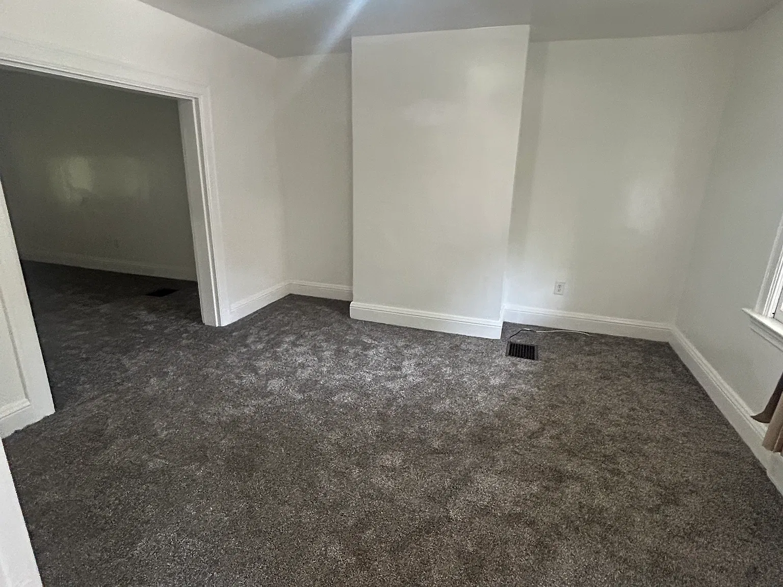 5 bed, 1720 sqft, $1,900 — Photo 3