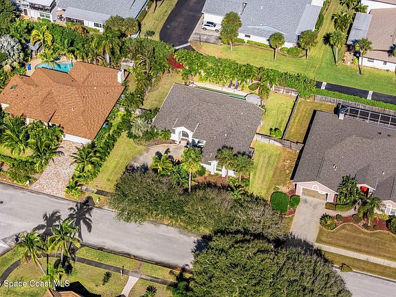 3rd image of 482 Veracruz Blvd