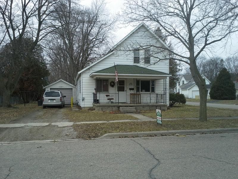 1st image of 4595 Oak St