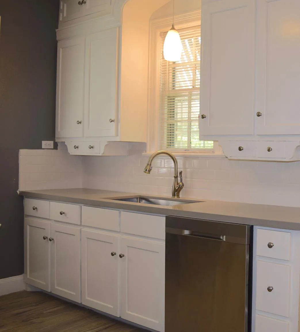 6 bed, 3.5 bath, 2924 sqft, $9,200 — Photo 4