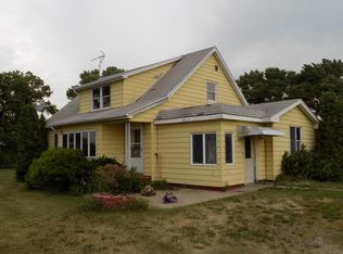 1050 35th St, Ceylon, MN 56121