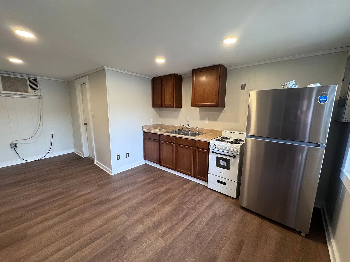 2 bedroom close to MSU — Photo 4