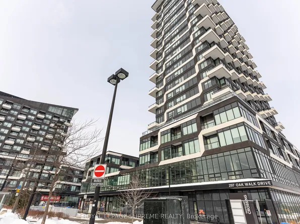 297 Oak Walk Dr #2010, Oakville, ON L6H 3R6