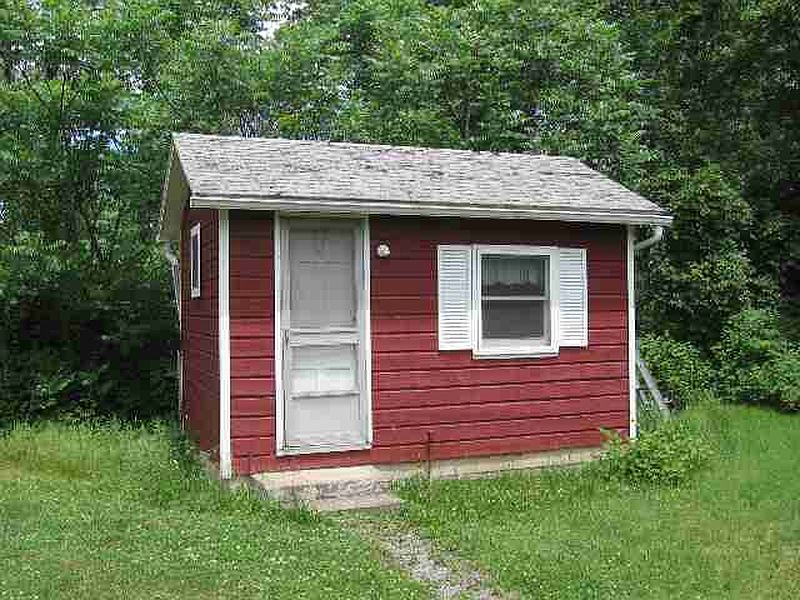 4th image of 52 SMITH Road