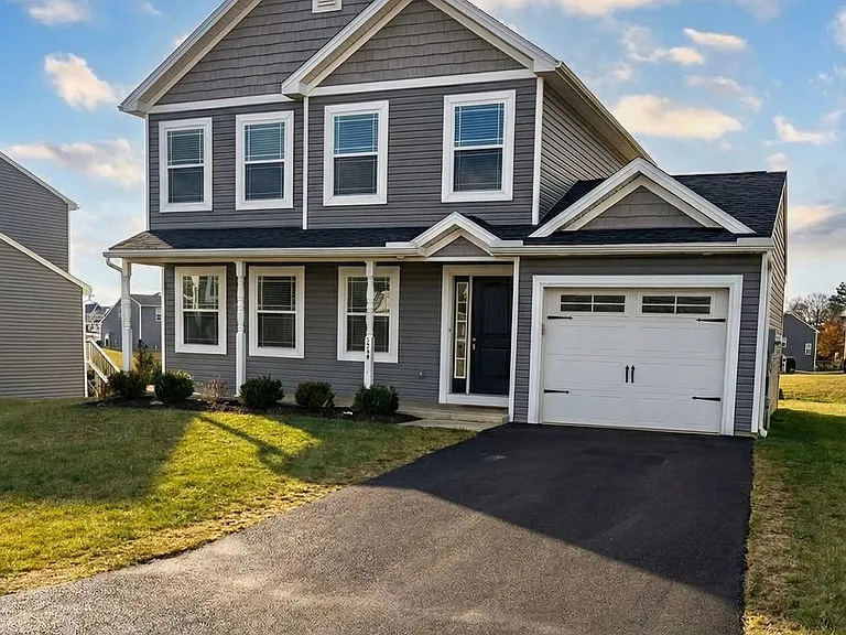 206 Woodridge Dr — Photo 2