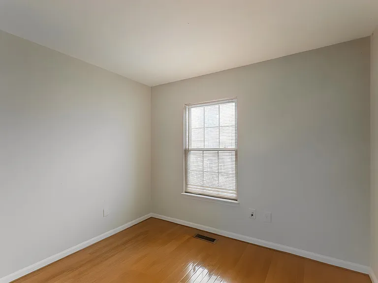 1501 N Rambling Way — Photo 8