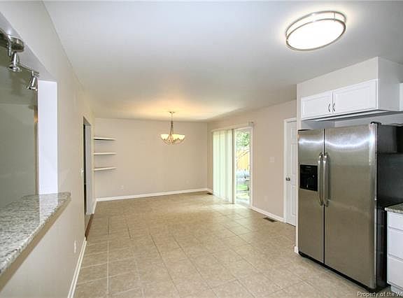4th image of 111 Oakmont Cir