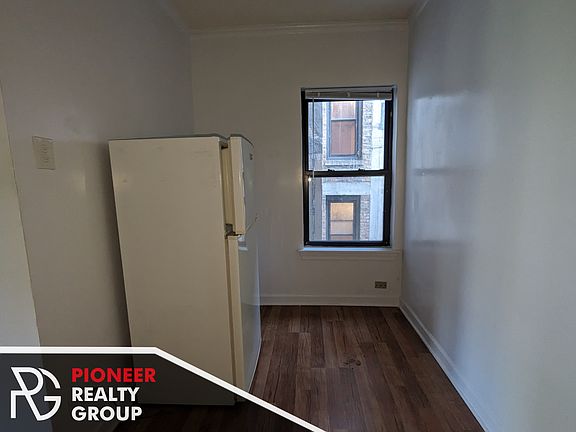 5th image of 5425 N Kenmore Ave #5417-402