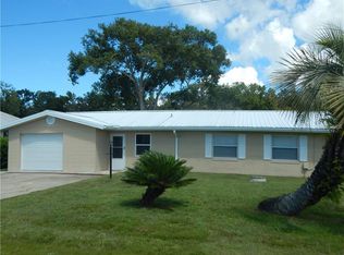 1612 Paradise Ln, Astor, FL 32102