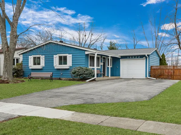 18622 W Judy Dr, Gurnee, IL 60031