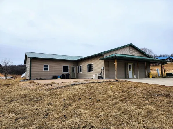 24697 State Highway 27, Cashton, WI 54619