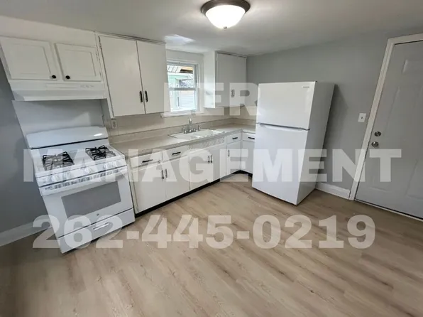 1811 54th Street, 1811 54th St #3, Kenosha, WI 53140