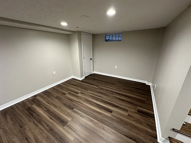 387 E Royal Forest Blvd — Photo 19