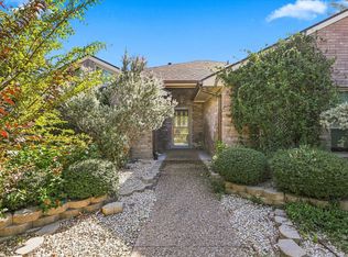 1604 Reunion Cir, Carrollton, TX 75007