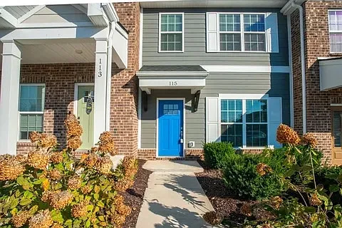 115 Harvard Dr — Photo 1