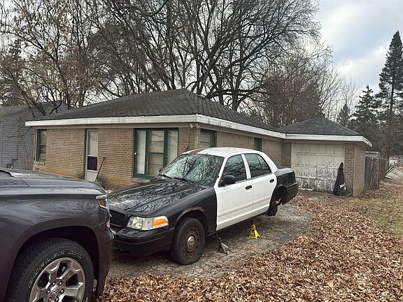 2nd image of 3012 Mourine Ln