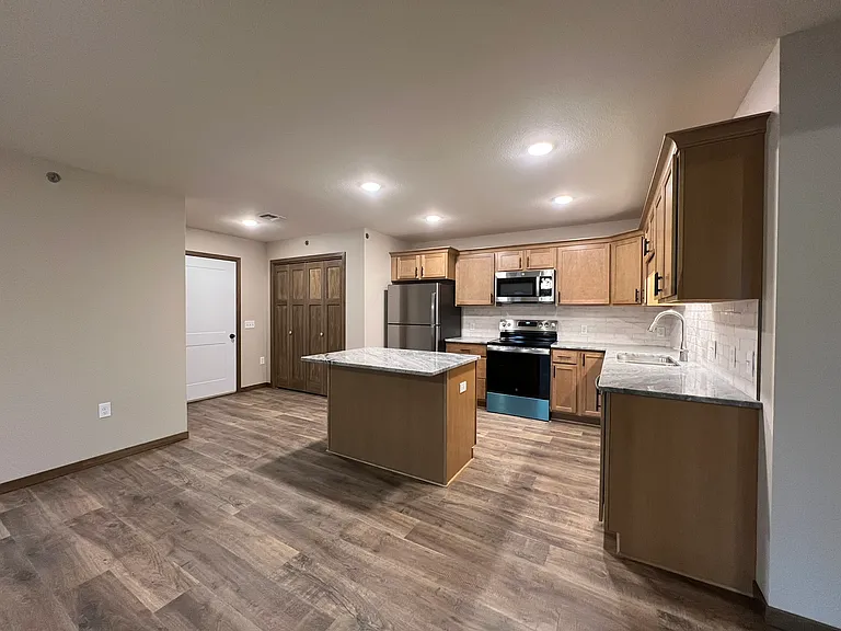 Gateway Place Apartments — Photo 75