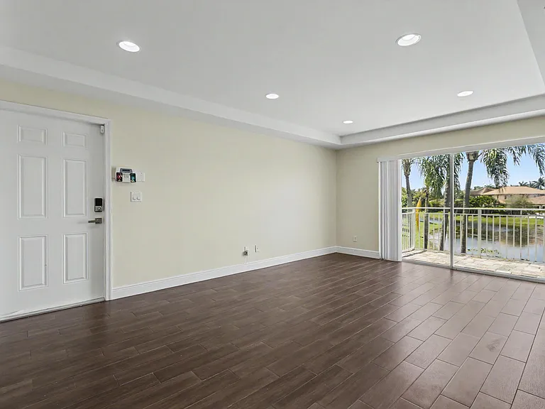 1250 SW 113th Ter #204 — Photo 5