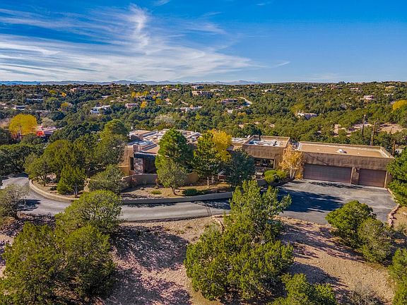 5th image of 1031 Governor Dempsey Dr E