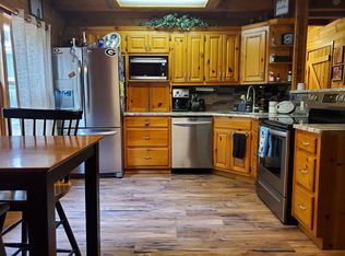 27 Pebble Ln, Cleveland, GA 30528