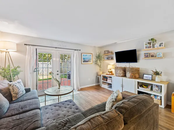 270 Stefan Dr #11-D, Charleston, SC 29412