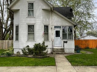 858 S 5th Ave, Kankakee, IL 60901