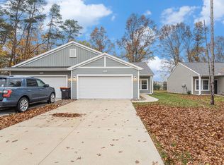 10297 Pennridge Dr, Portage, MI 49024