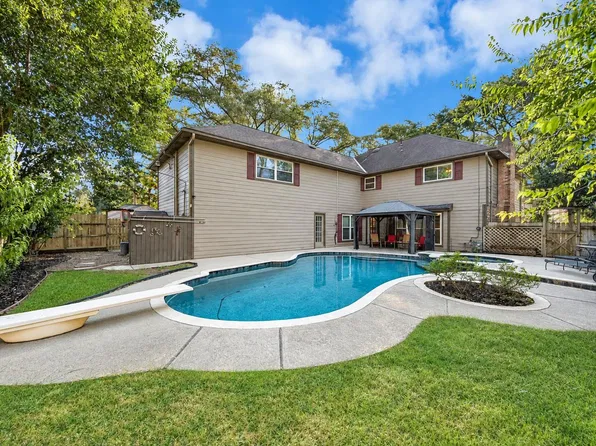 5302 Boyce Springs Dr, Houston, TX 77066