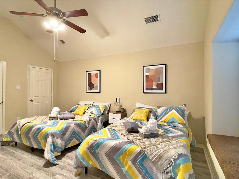 21618 Ivory Gate Ln — Photo 24