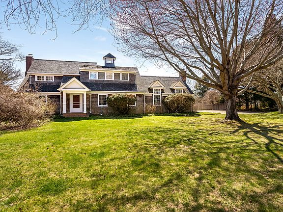 2nd image of 651 Sagaponack Rd