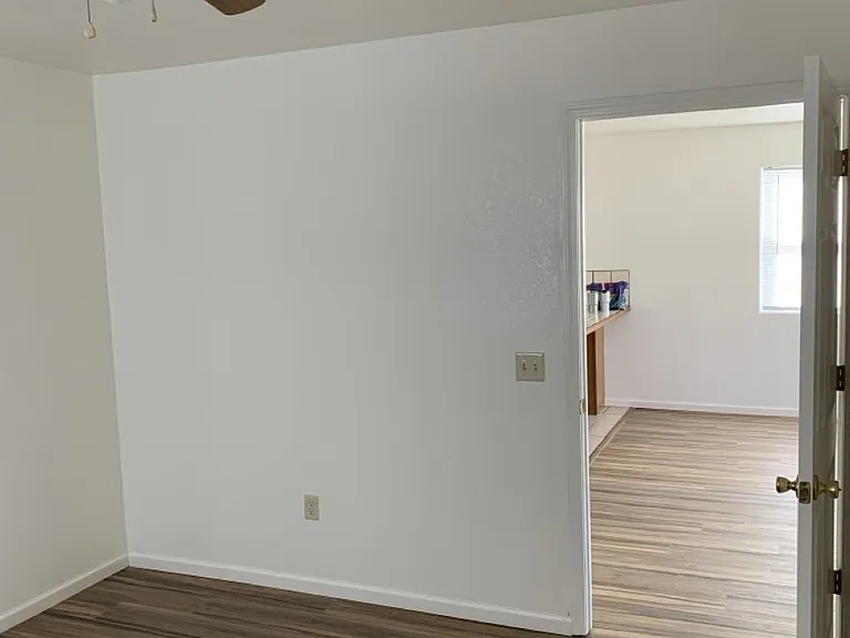 515 W 5th Ave — Photo 7