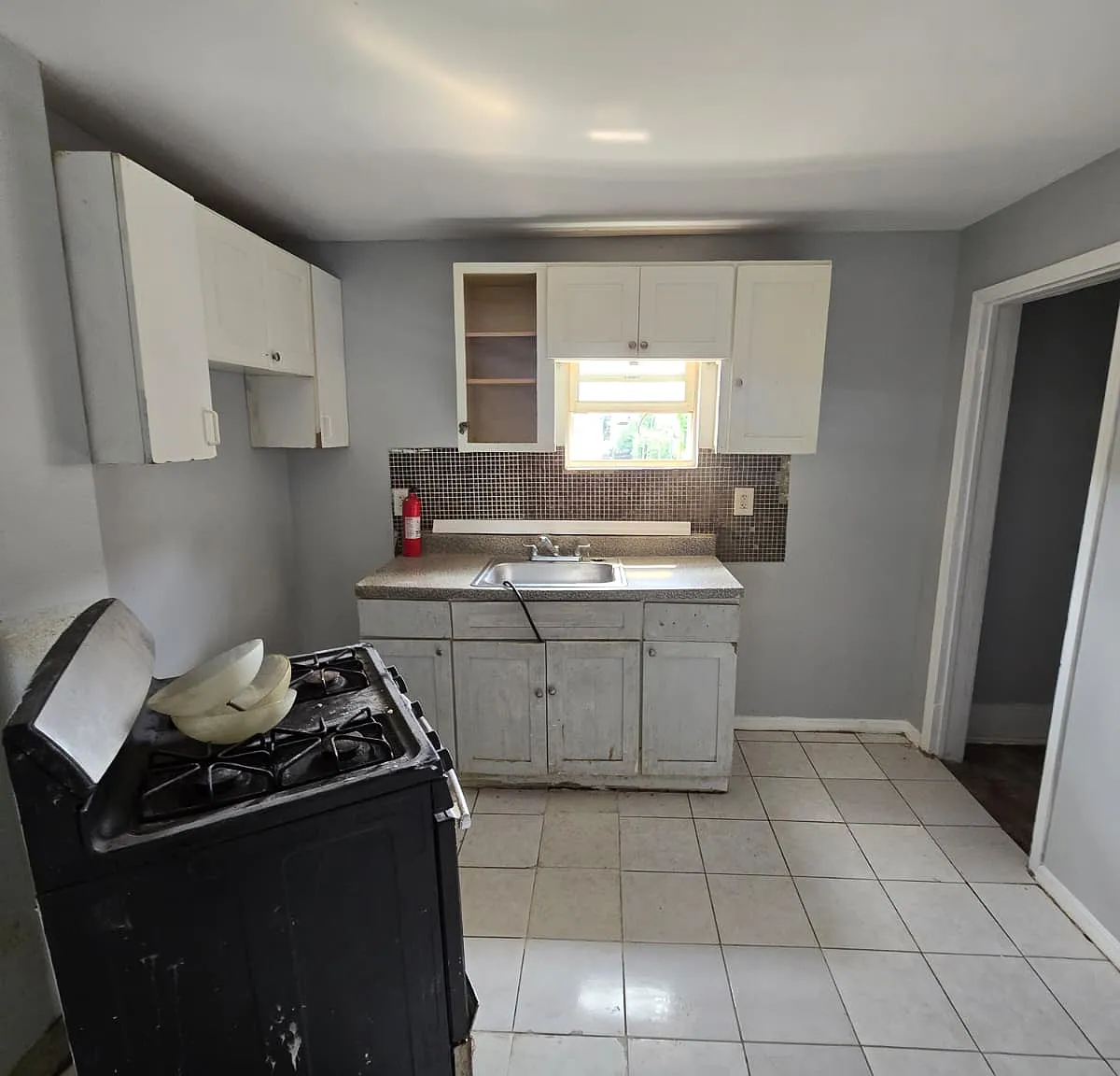 3 bed, $1,850 — Photo 2