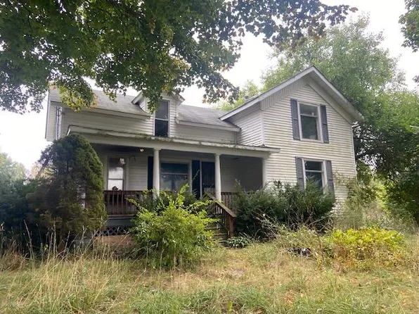 57817 48th Ave, Lawrence, MI 49064