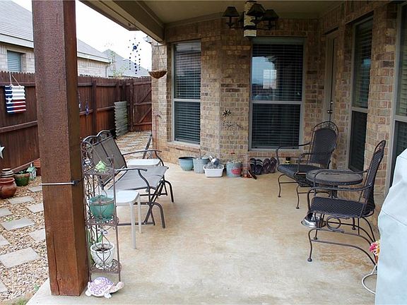 4th image of 2408 Gutierrez Dr