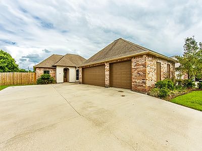 Beautiful home w large lot