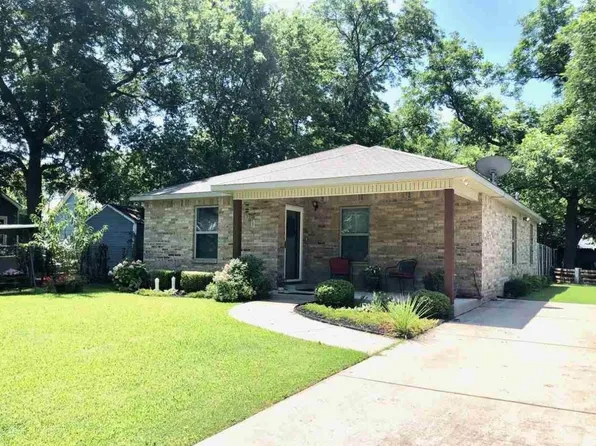 608 3rd Ave NW, Ardmore, OK 73401