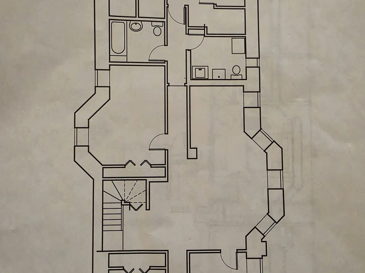 3 bed, 1100 sqft, $3,800 — Photo 3